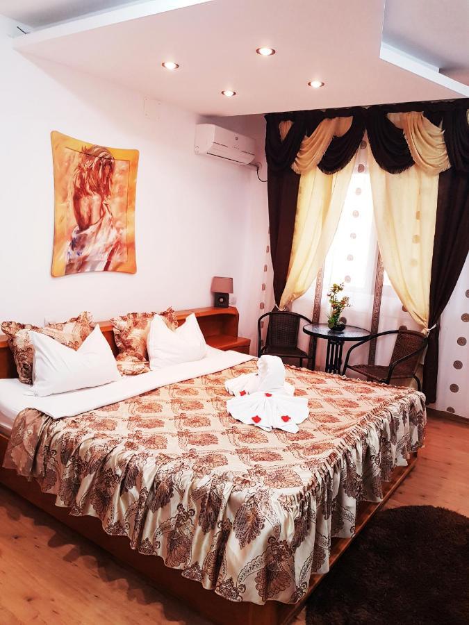 Pensiunea Red Rose Apartments Temesvár Kültér fotó