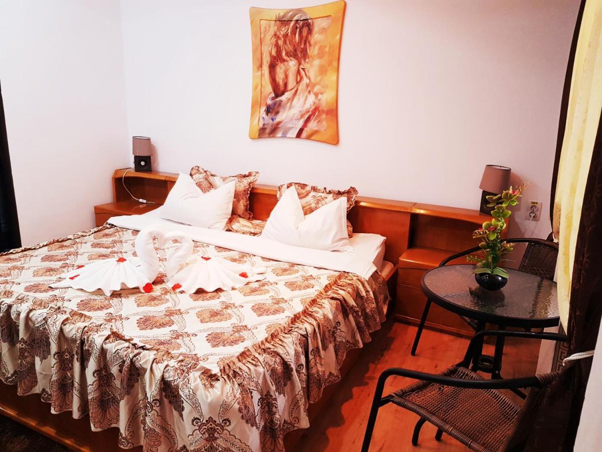 Pensiunea Red Rose Apartments Temesvár Kültér fotó