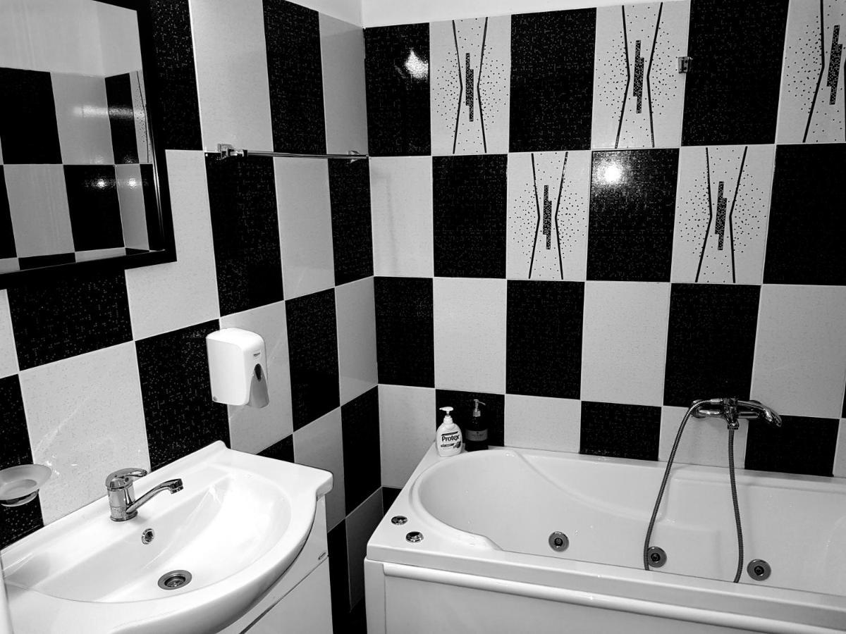 Pensiunea Red Rose Apartments Temesvár Kültér fotó